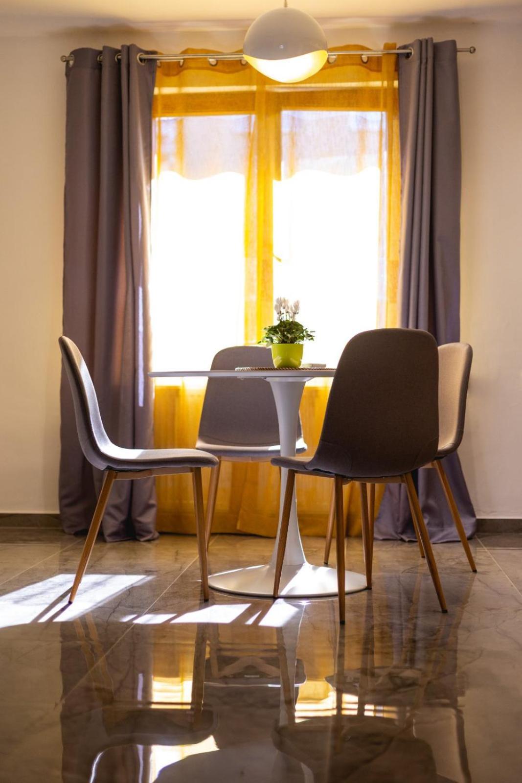 Studio Apartman Planb, Self Check In Осиек Экстерьер фото